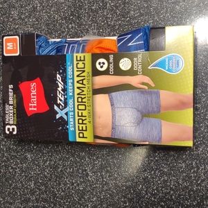 Men's Hanes Boxer Briefs - Size Medium (32-34)